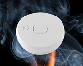 Ikäihmisen kodin paloturvallisuutta voidaan lisätä turvapuhelimeen kytketyllä palohälyttimellä